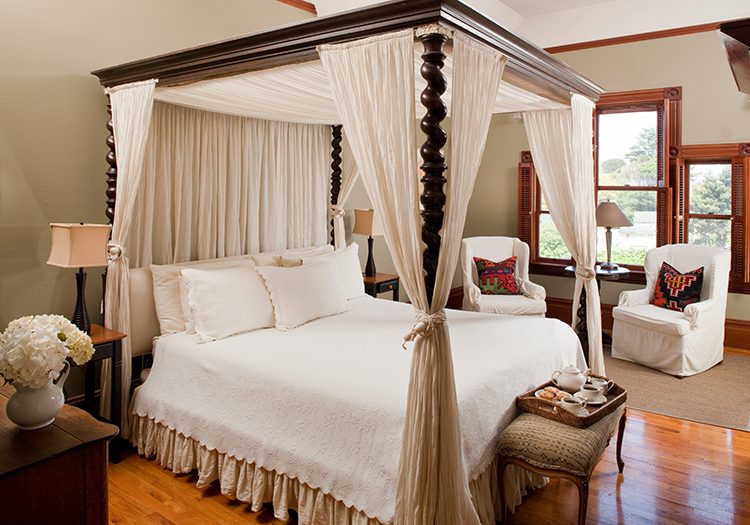 Carter House Inn guest room