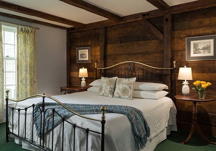 Pet-friendly accommodations at the Chesterfield Inn in New Hampshire