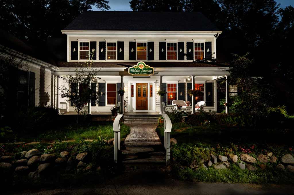 Hidden Serenity Bed and Breakfast exterior at night