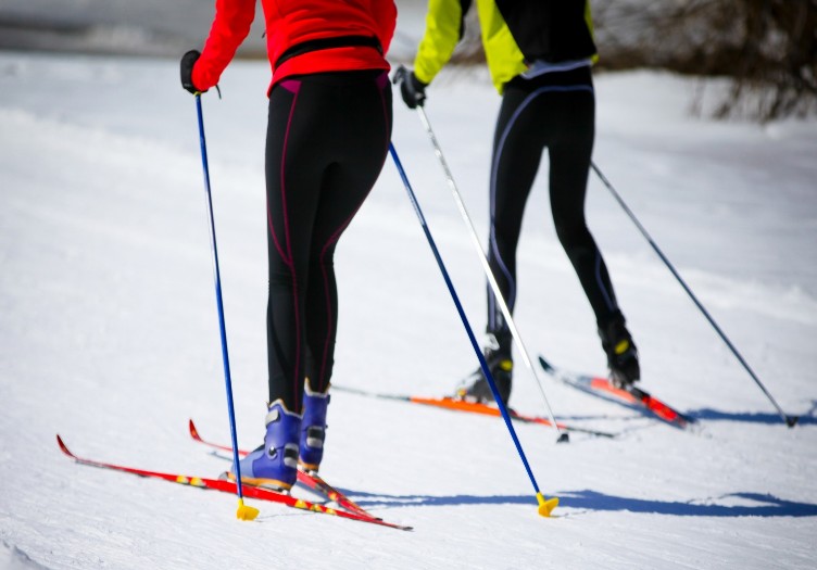 Couple Cross Country Skiing in new mexico