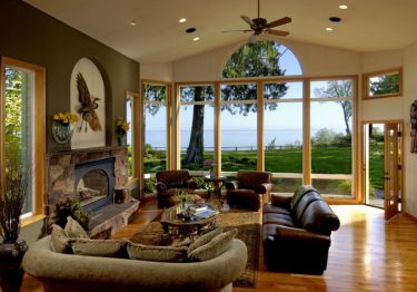 Colette's Bed and Breakfast Great Room Window with a View 