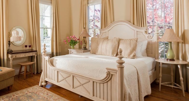 The Addison Room Amelia